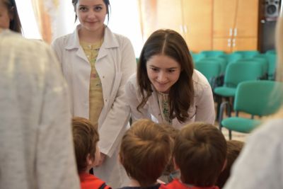 Campania - O jucărie aduce bucurie! 